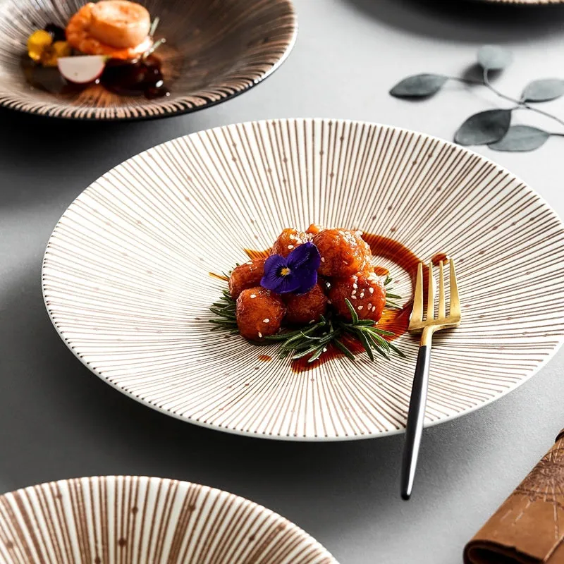 Assiette creuse Plénitude en céramique, décor rayonnant, vue 2