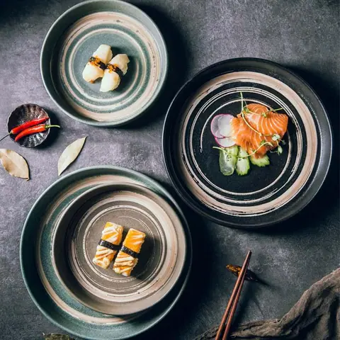 Assiette japonaise en céramique émail de style céladon