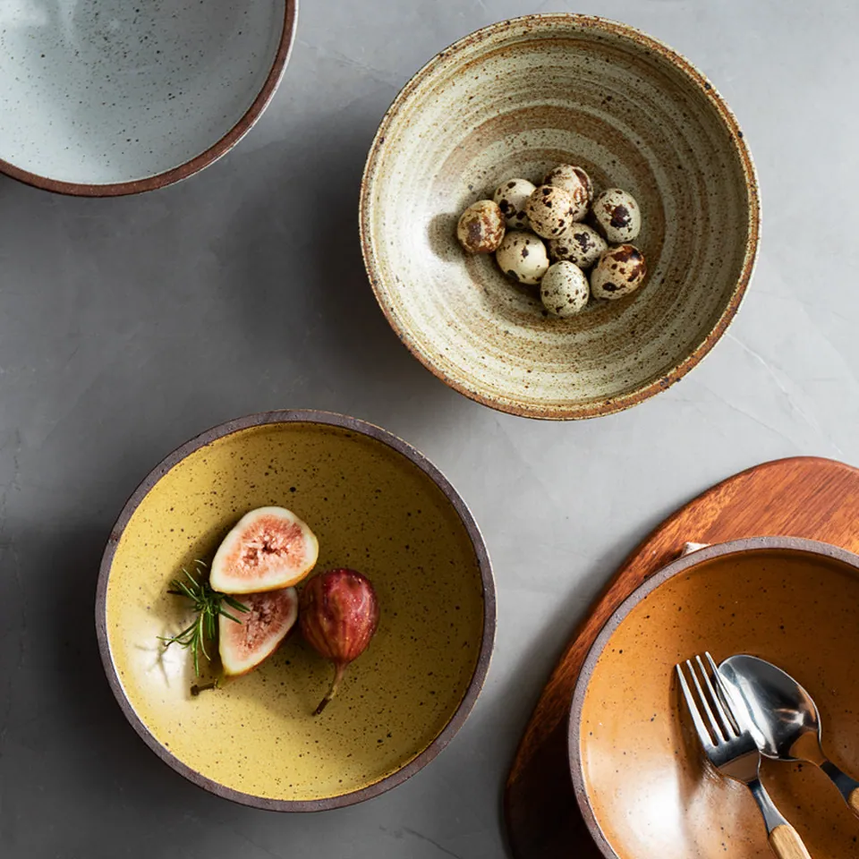 Assiette japonaise en grès Ébène, 21 cm, cinq coloris, grès et céramique