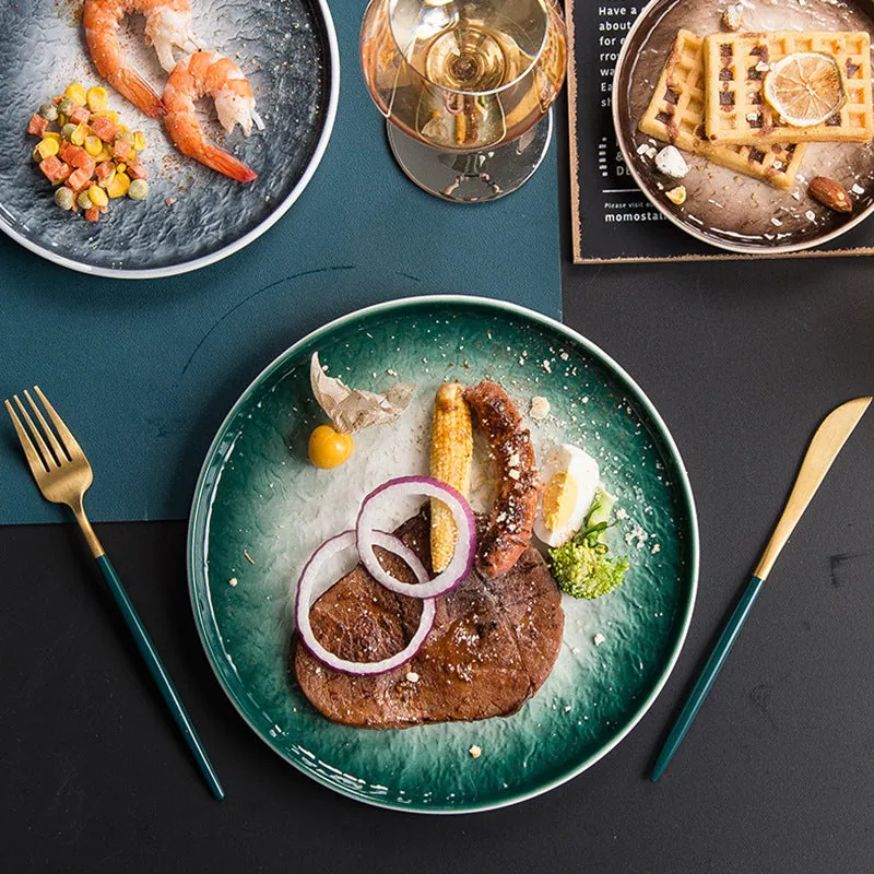 Assiette japonaise en grès émail vert de style oribe, 3 tailles