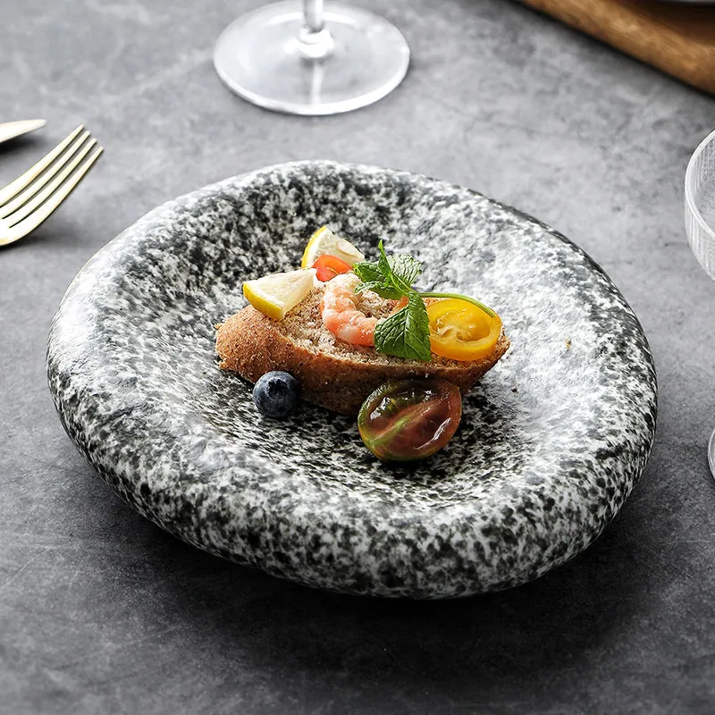 Assiette japonaise effet marbre de forme irrégulière Nagano, vue 2