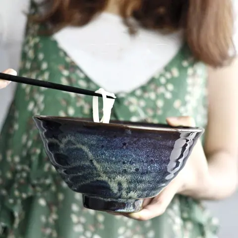 Bol japonais en porcelaine à glaçure bleutée Givre