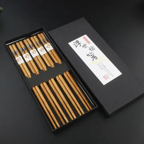 Coffret de baguettes japonaises en bois laqué Carpe