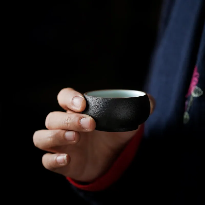 Service à thé japonais en céramique noire Olivier, vue 4