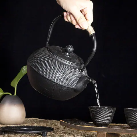 Service à thé japonais, théière en fonte et tasses Vapeur