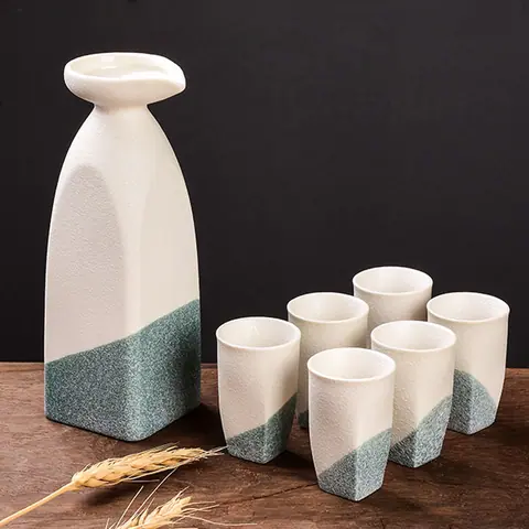 Set à saké japonais en grès Nadir : carafe et tasses