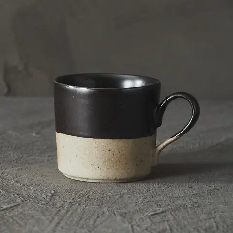 Tasse à café en grès émaillé avec anse Jade
