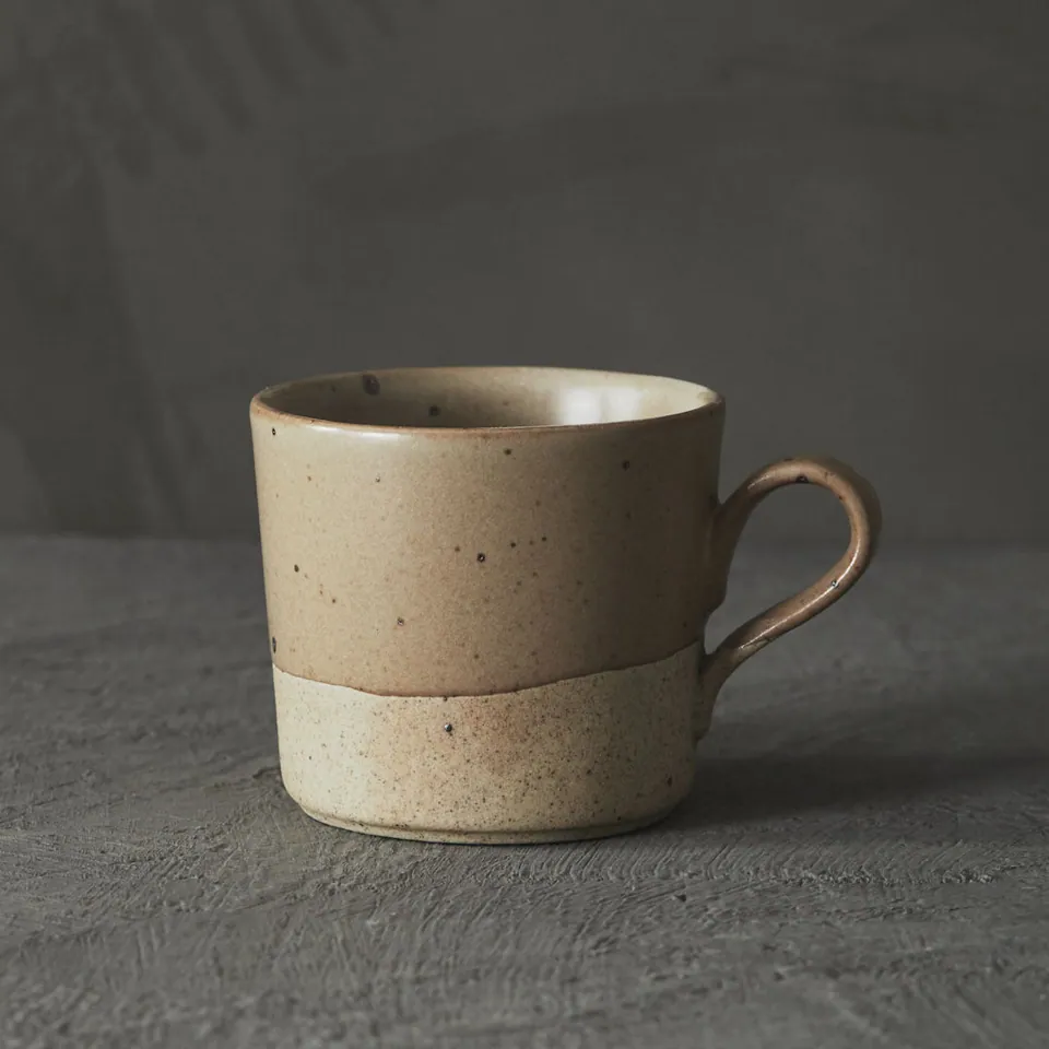 Tasse à café en grès émaillé avec anse Jade, vue 3