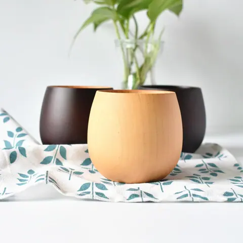 Tasse japonaise en bois laqué Noyer
