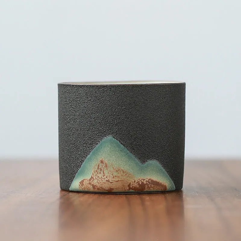 Tasse japonaise en grès texturé, motif montagne Bizen, grès et céramique