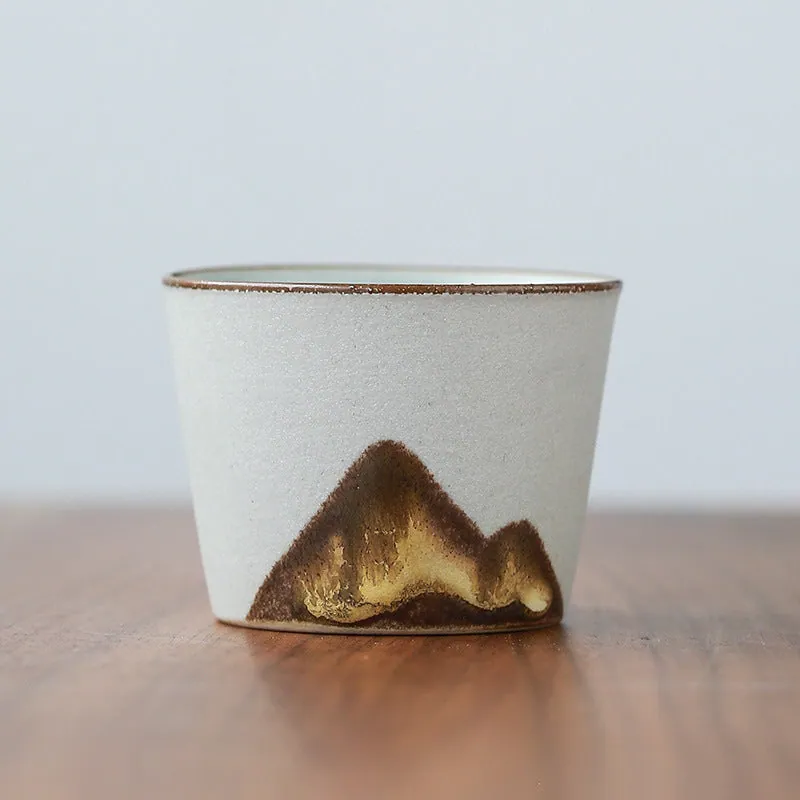 Tasse japonaise en grès texturé, motif montagne Bizen, vue 6