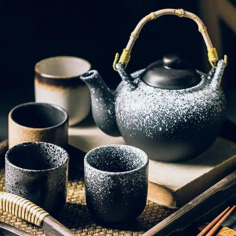 Tasse japonaise en grès à glaçure réactive Corail