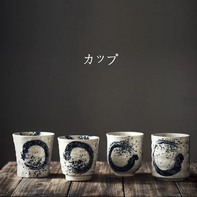 Tasse japonaise en céramique à décor bleu cobalt Cobaltique