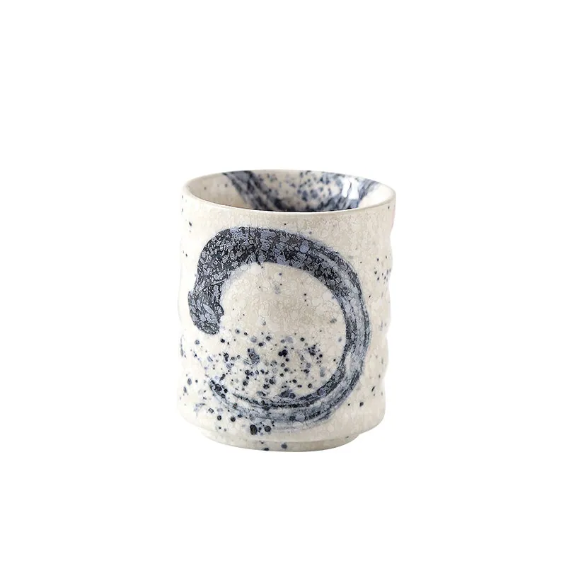 Tasse japonaise en céramique à décor bleu cobalt Cobaltique, vue 6