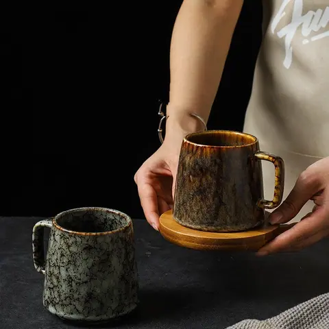 Tasse japonaise en grès émaillé avec anse Onyx