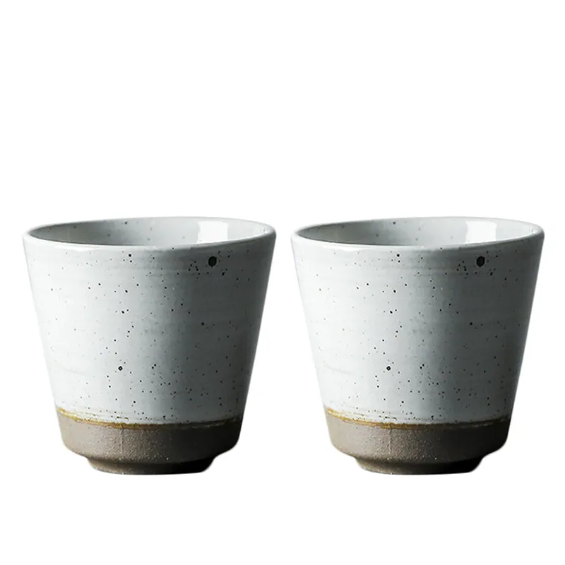 Tasse japonaise en grès émaillé blanc moucheté Tokkuri, vue 4
