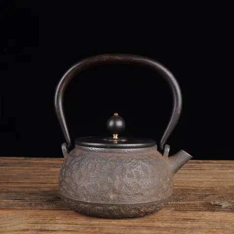 Théière en fonte japonaise Façonné, style tetsubin, cinq modèles