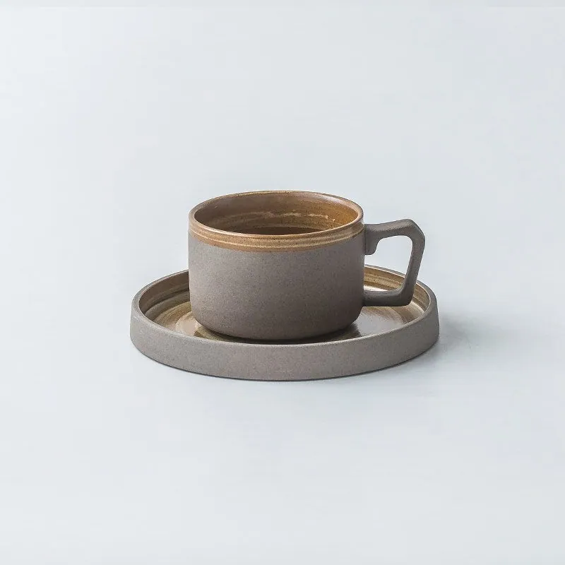 Vaisselle japonaise en grès Brûme : assiettes, bols et tasse, vue 5