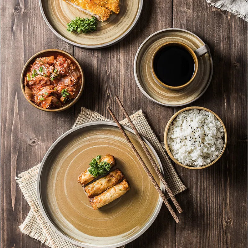 Vaisselle japonaise en grès Brûme : assiettes, bols et tasse, vue 6