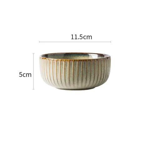 Vaisselle en céramique cannelée, collection Cendre, blanc cassé