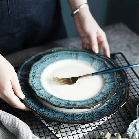 Gamme Crépuscule en céramique bleue : bol, assiette, tasse